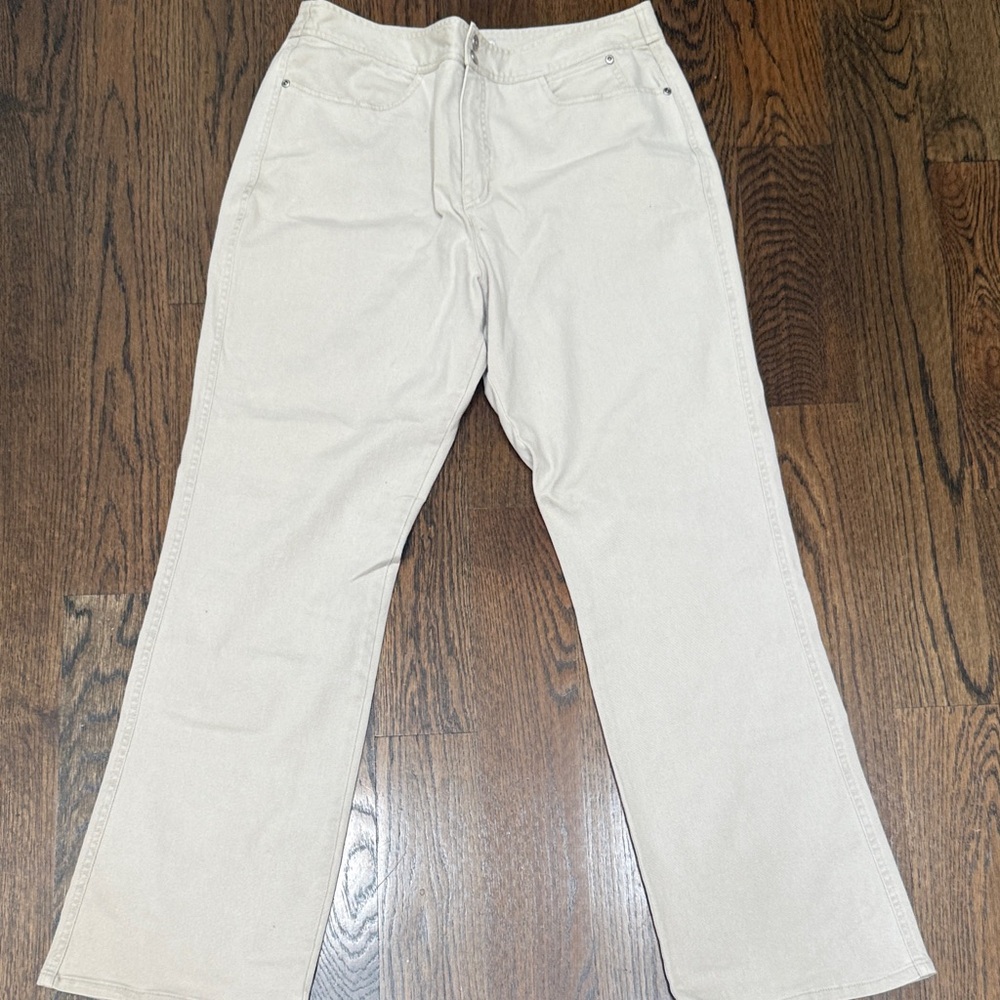 ❤️Chico's Beige Flare Women's Jeans